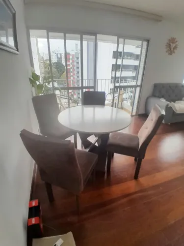 Mesa de Jantar redonda com 4 cadeiras - OPORTUNIDADE - * - * WhatsApp