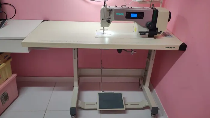 Máquina de costura ZOJE A6000P