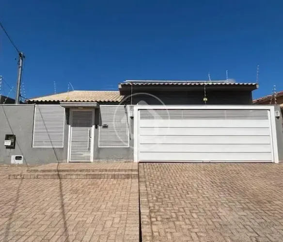 CASA COM 4 QUARTOS EM ANASTÁCIO