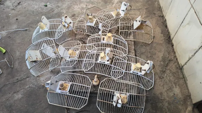 Lote com 16 Estruturas de Antena AirGrid M5