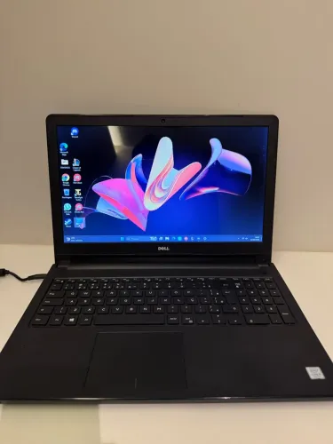 Dell Inspiron 5566, Core i5 de 7ª geração, 16 GB de RAM e 256 GB