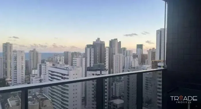 Apartamento Com 107m² | 3 Quartos (1 Suíte) | 2 Vagas | Andar Alto em Boa Viagem.
