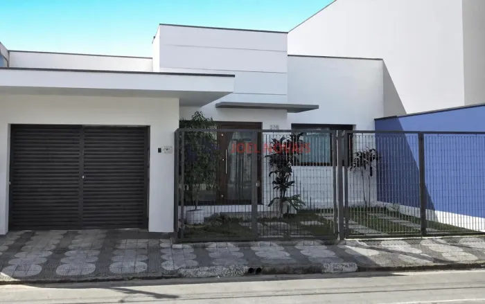 Casa Comercial em Vila Vitoria - Mogi das Cruzes