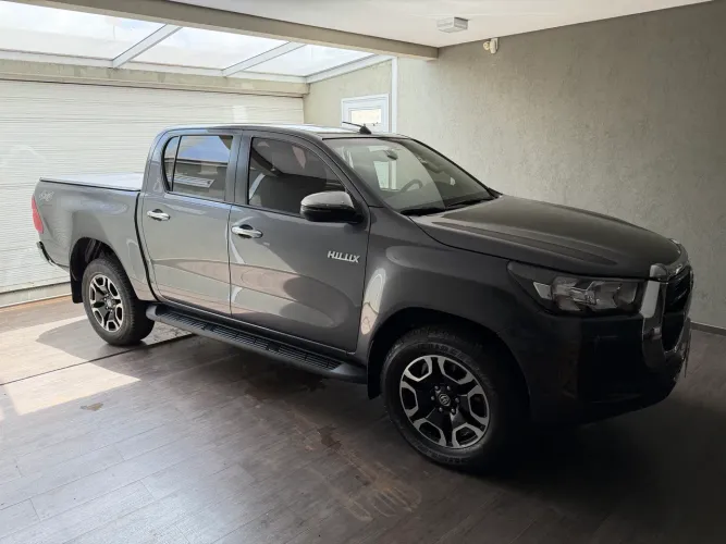 Toyota Hilux CD SRV 4X4 2.8 TDI Diesel Aut. 2024