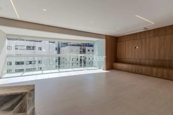 Apartamento à venda Rua Helena, Vila Olímpia - São Paulo