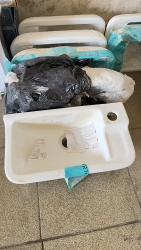 Pia banheiro , tenho 7 peças .