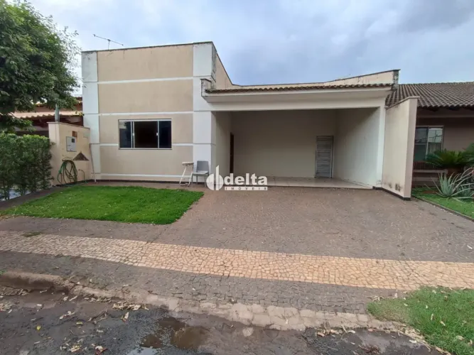 Casa com 3 quartos sendo 1 suíte disponível para venda no bairro Jardim Holanda em Uberlân