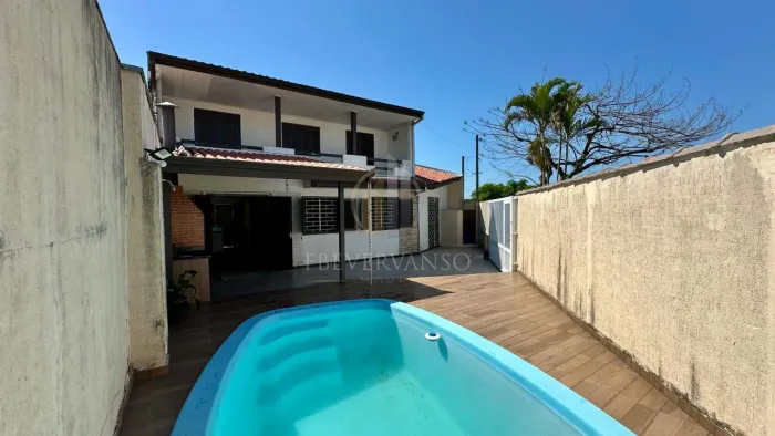 Sobrado em Cohapar - Guaratuba