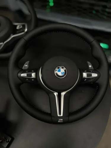 Volante para linha BMW M com airbag ( série 1, série 3, x1,x5,x6)
