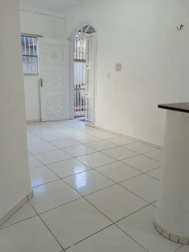 ALUGO APARTAMENTO NA AVENIDA DA INDEPENDÊNCIA- QUINTINO CUNHA