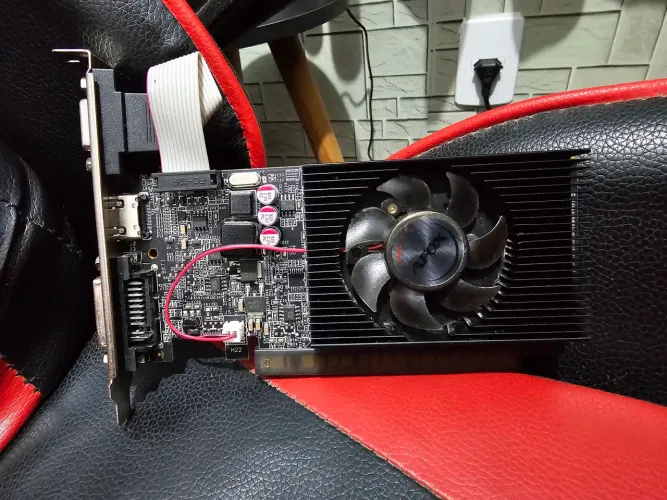 Placa de Vídeo Gt 610