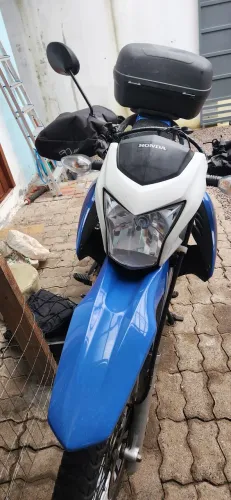 Moto Bros bem inteira