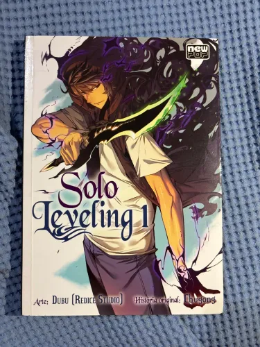 Solo Leveling vol 1 - Chugong Edição NEWPOP (usado) 