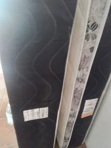 Vendendo essa cama Box solteirão por apenas m70 reais