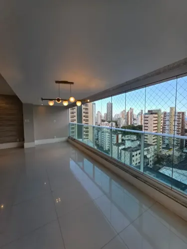 Apartamento a venda na Graça com 3 suites nascente e dependência na Mansão Capimirim