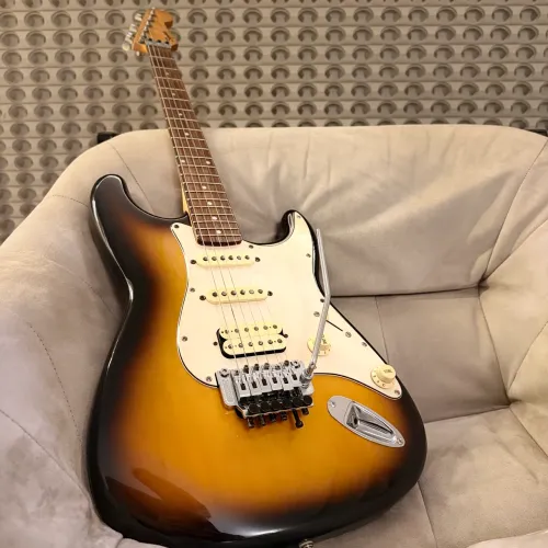 Squier Standard Koreana Floyd Rose