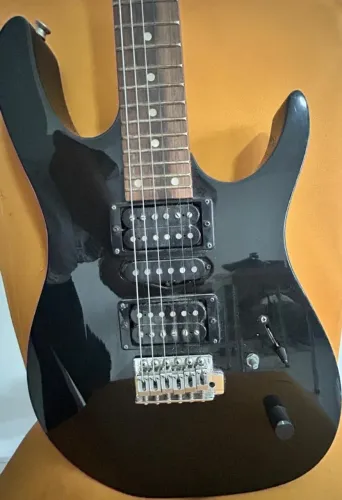 Guitarra Golden elétrica preta
