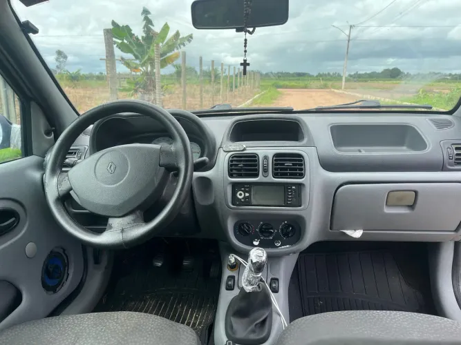 Renault Clio Campus Hi-flex 1.0 16V 5P 2010