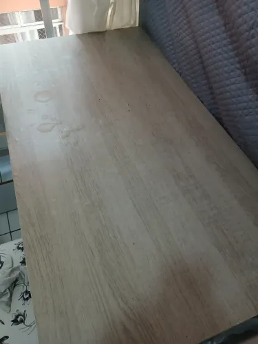 Vendo mesa com 6 cadeiras