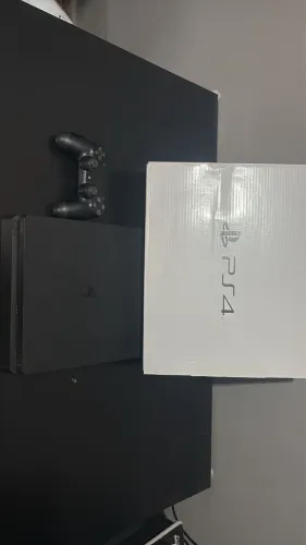 PS4 Slim 1TB Original + caixa | Primeiro dono | nunca aberto | 1 controle com defeito