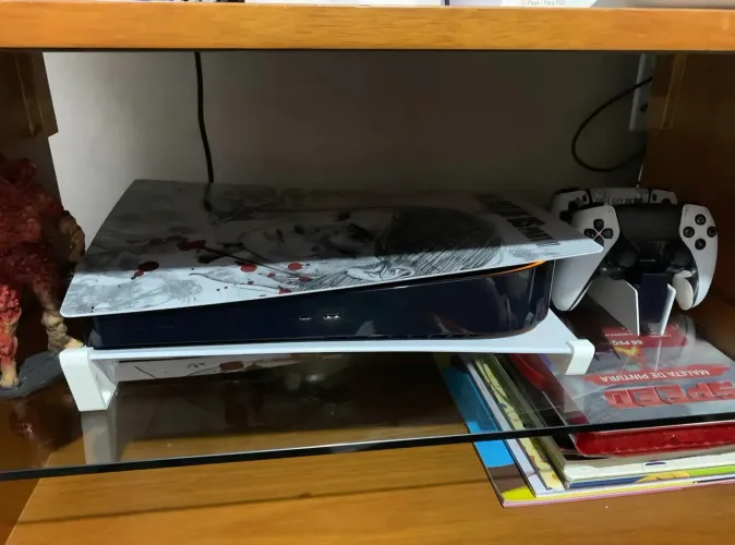 PlayStation 5 com leitor e 2 controles