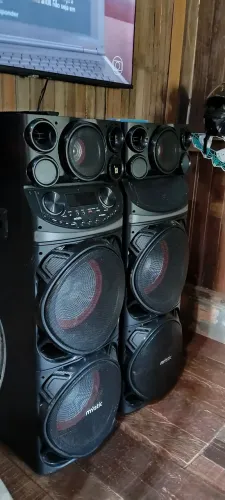 Caixa de som a venda. 