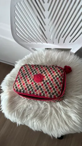 Estojo/Penal Kipling 100 pens