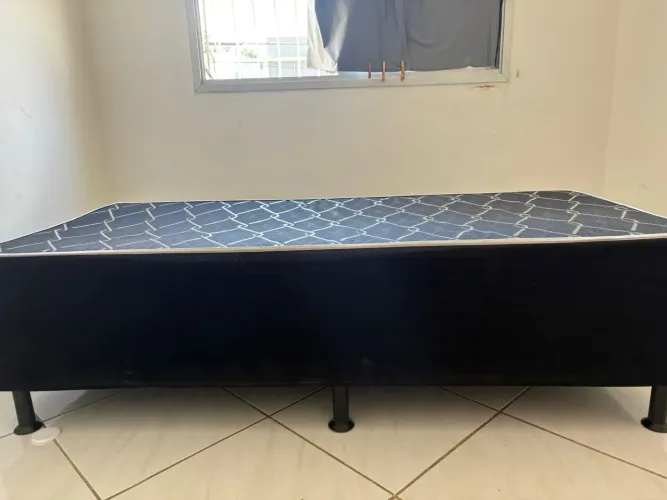 Vende-se Cama e ventilador
