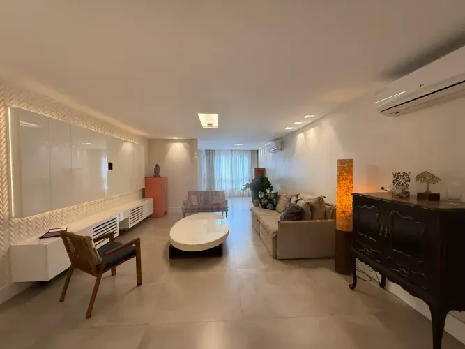 3 quartos (1 suíte) reformado com alto padrão de acabamentos e linda marcenaria na Ilha do