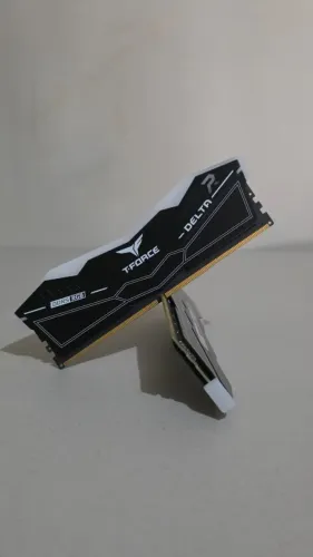 Memória RAM DDR5 2x16gb TeamGroup T-Force Delta 8000MHz CL38