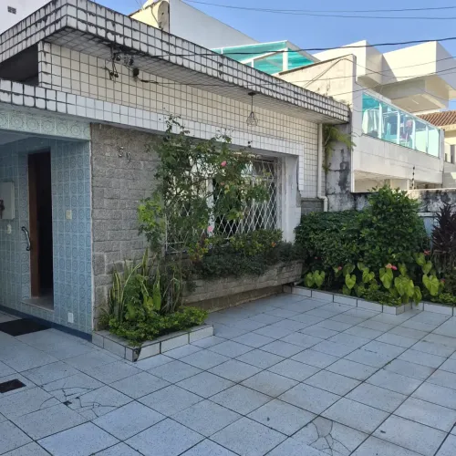 Sobrado para venda com 247 metros quadrados com 4 quartos em Campo Grande - Santos - SP