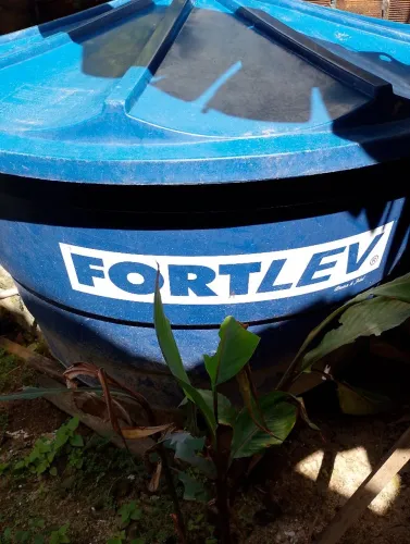Vendo caixa d'água Fortleve 1000l
