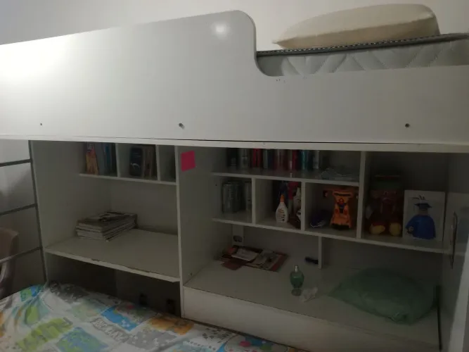 Cama aérea solteiro com nicho e baú