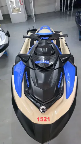 Jet sky Sea Doo wake pro 230