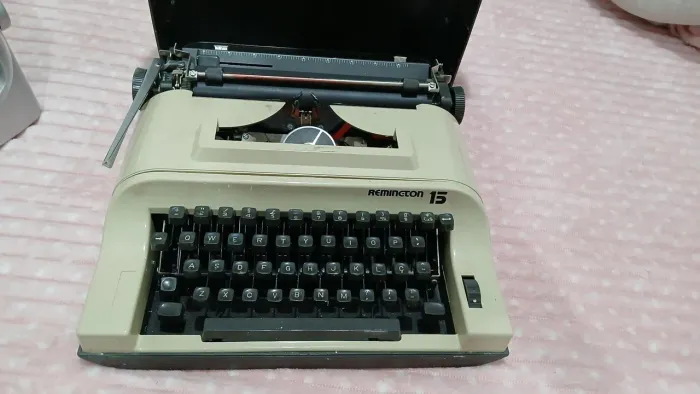 Máquina de Escrever Antiga