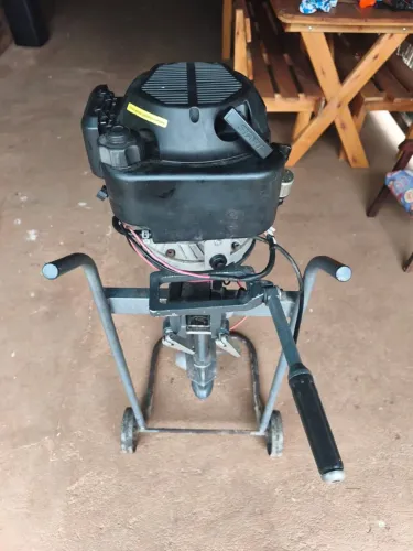 Motor Meghi Pantaneiro 6.5 Hp 4 tempos a gasolina. Com partida elétrica