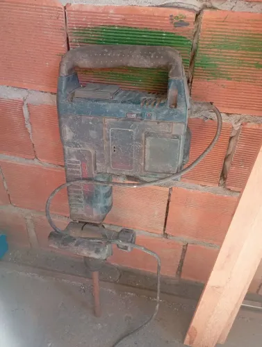 Vendo martelete demolidor 10k