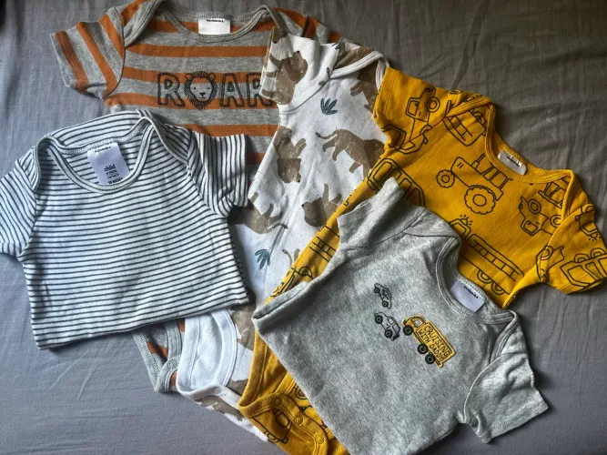 Kit Body Carters 18m - usado