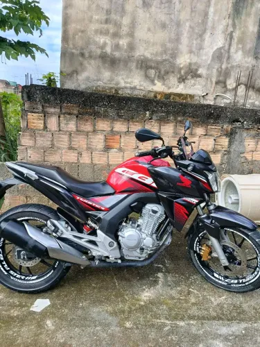 Vendo Honda CB Twister 250