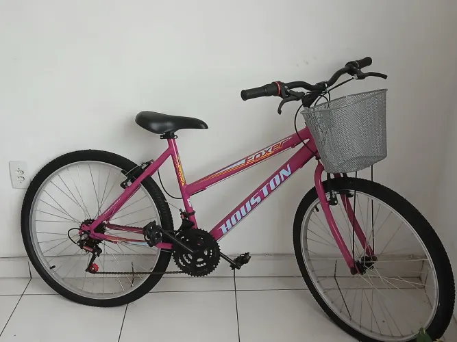Bicicleta rosa, feminina media