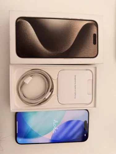 iPhone 15 Pro 256GB Titanium Natural - Excelente estado | Completo + Brindes