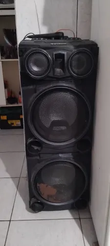 Caixa de som Gradiente 900 reais