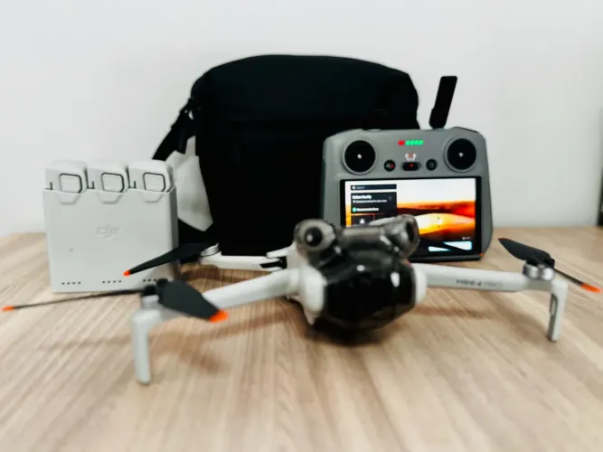 DJI mini 4 PRO - COMBO FLY MORE PLUS