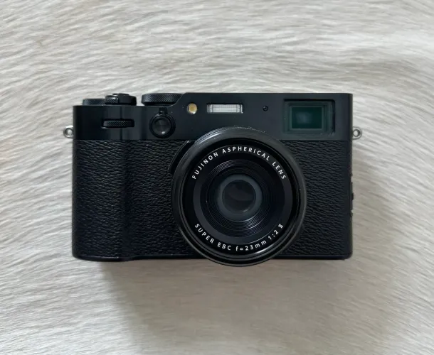 Câmera FUJIFILM X100VI Preta