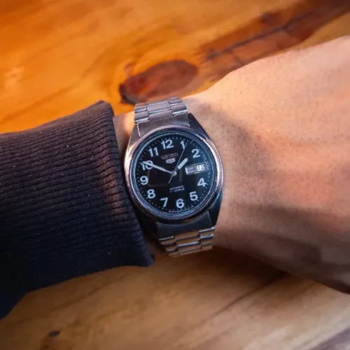 Seiko 5 * Vintage 1984 Automático - Mostrador Preto 37mm - PF222