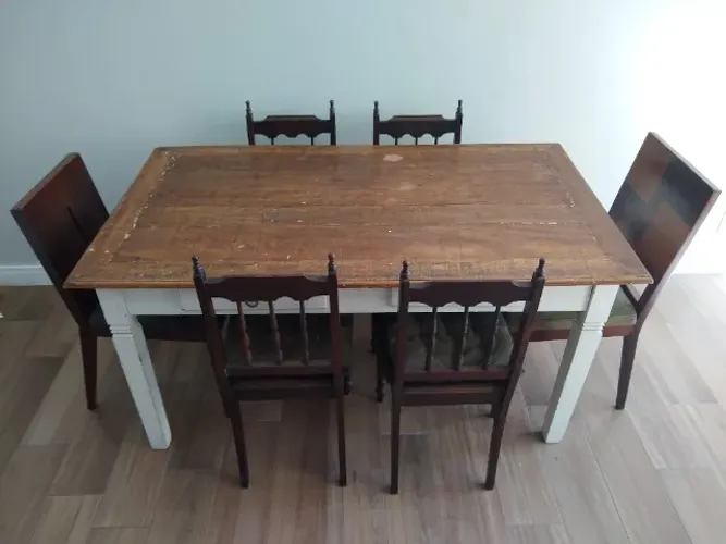Mesa de jantar 90x160 (sem cadeiras)