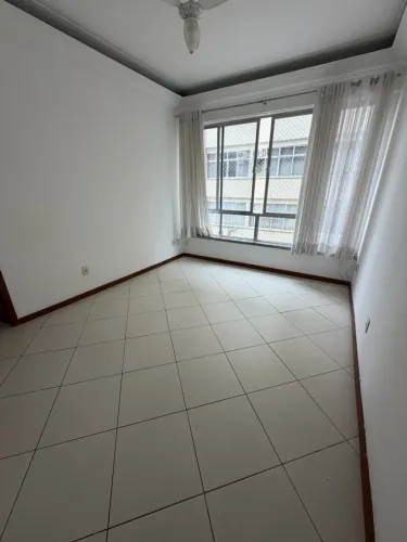 Icaraí, 2 quartos sendo uma suíte na Praia de Icaraí 