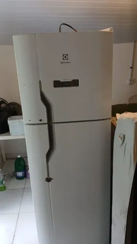 Vendo geladeira Eletrolux 