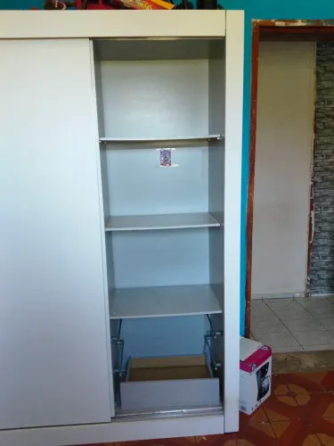 Guarda roupa solteiro