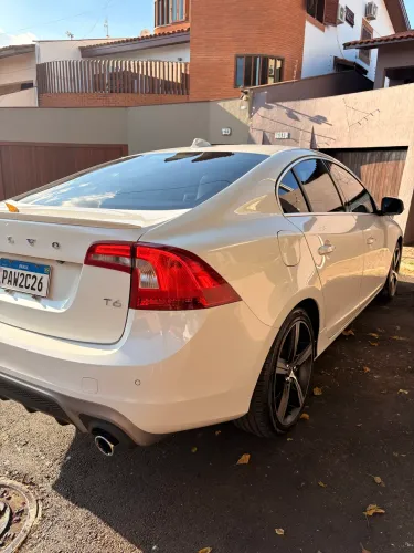 Volvo S60 T-6 R-design 2.0 306cv FWD 4P 2017